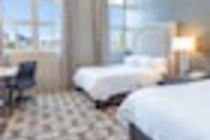Room 92 of 291