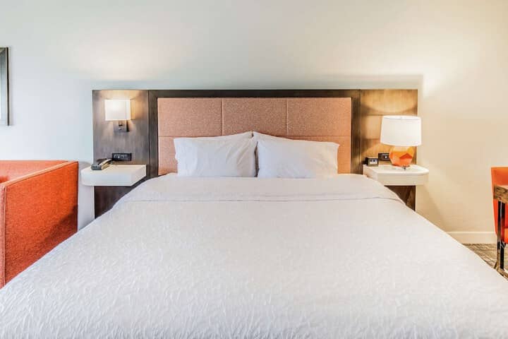 Room 14 of 110