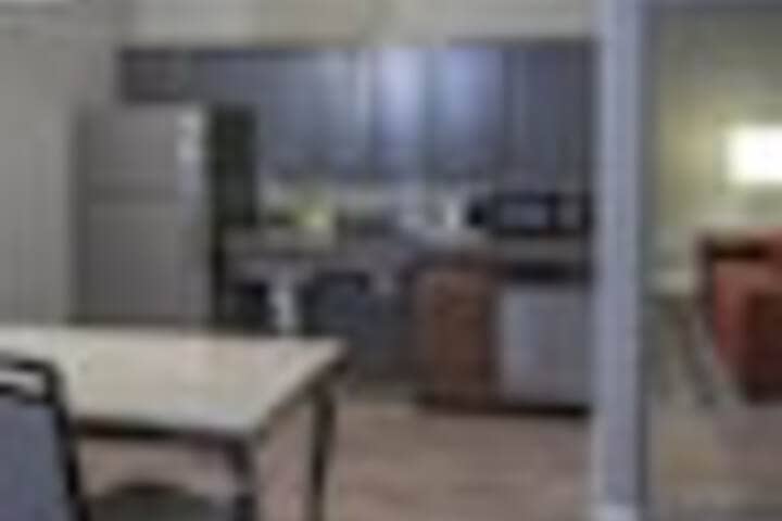Room 44 of 291