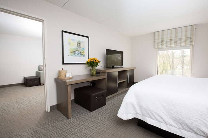 Room 13 of 46