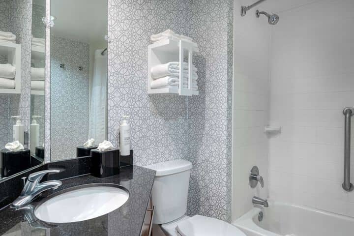 Bathroom shower