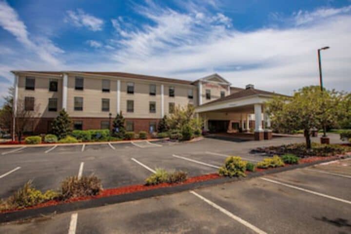 Hotel 100 of 102