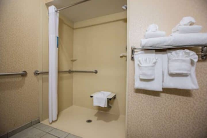 Room 46 of 102