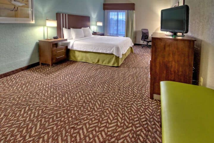 Room 12 of 27