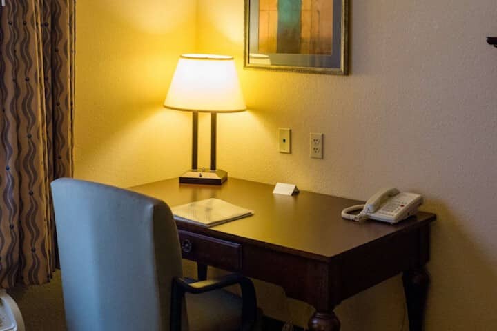 Room 34 of 79