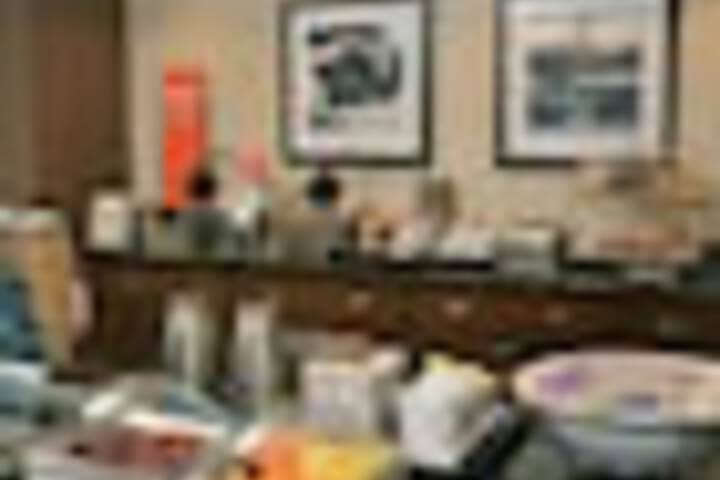 Dining 83 of 90