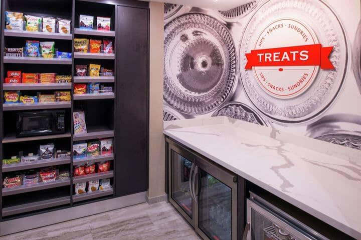 Snack bar