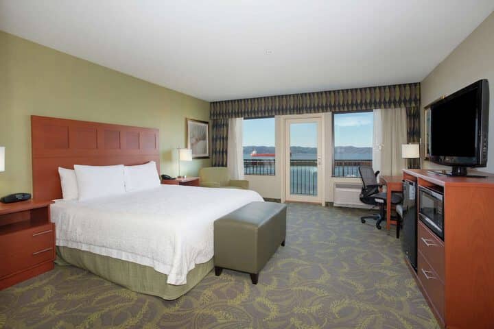 Room 47 of 80