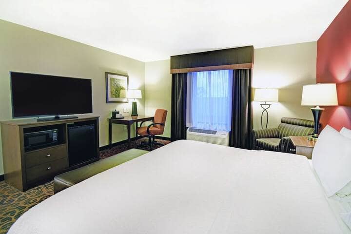 Room 6 of 48