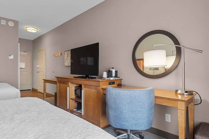 Room 33 of 78