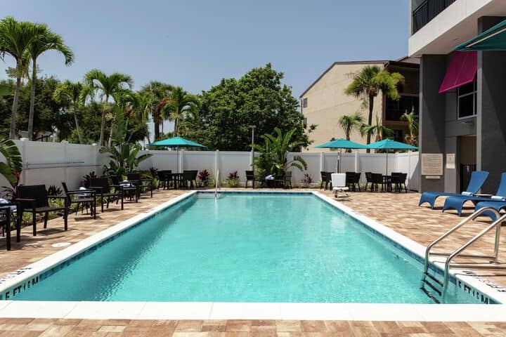 Pool 16 of 26