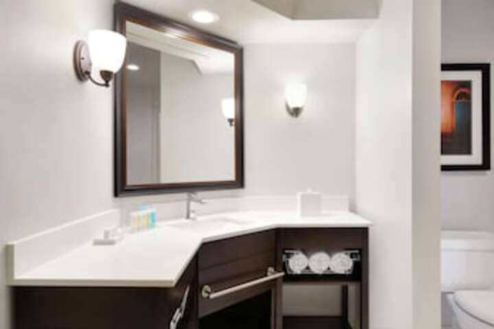 Room 184 of 291