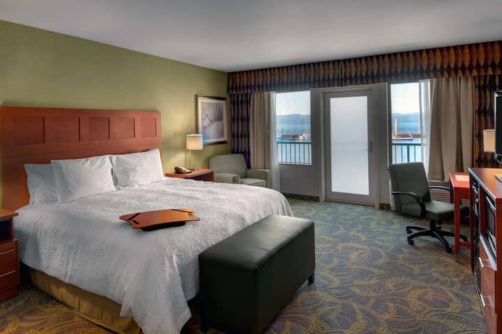 Room 34 of 80