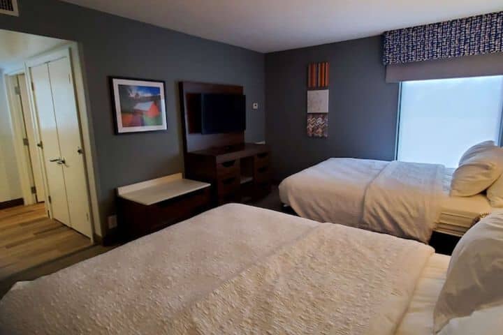 Room 25 of 69