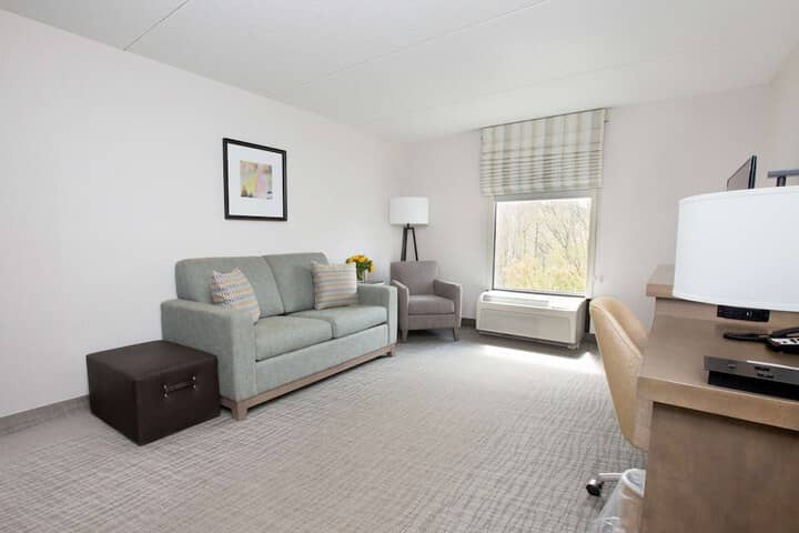 Room 17 of 46