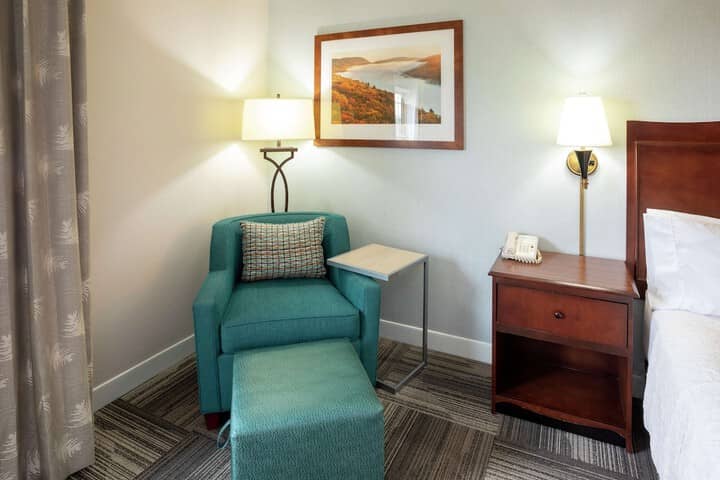 Room 32 of 62