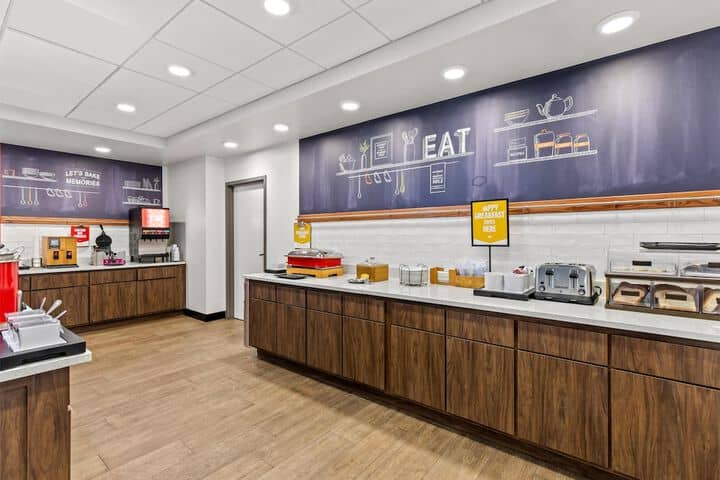 Breakfast area