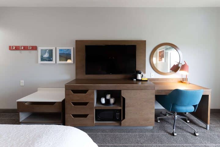 Room 6 of 53