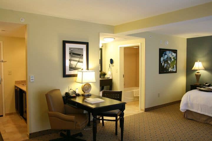Room 20 of 33