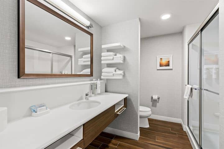Bathroom shower