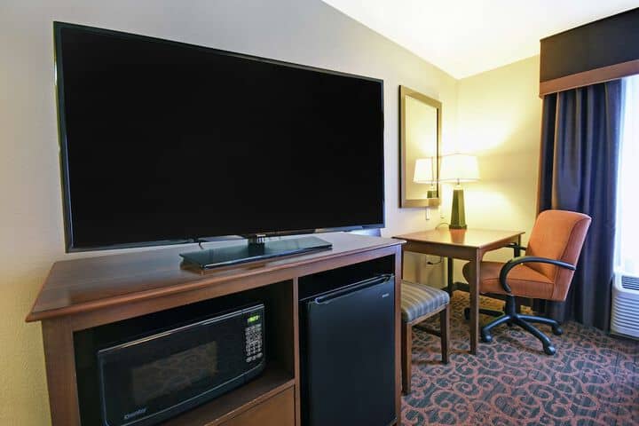 Room 9 of 48