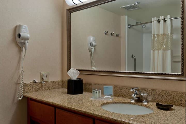 Room 16 of 29