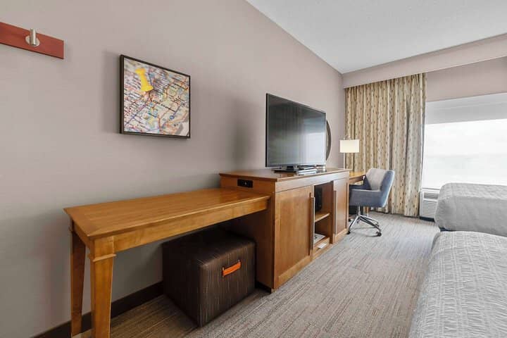 Room 32 of 78