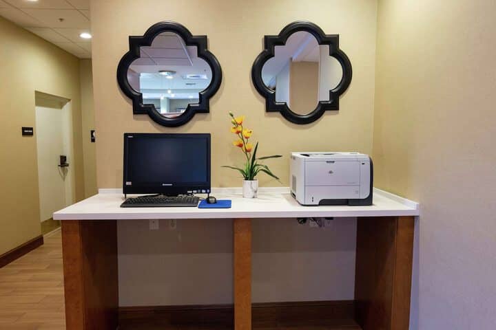 Business Center 47 of 53
