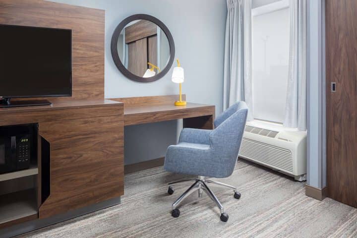 Room 4 of 35