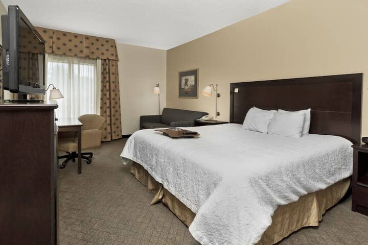 Room 6 of 43