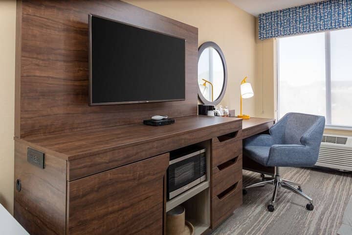 Room 3 of 20