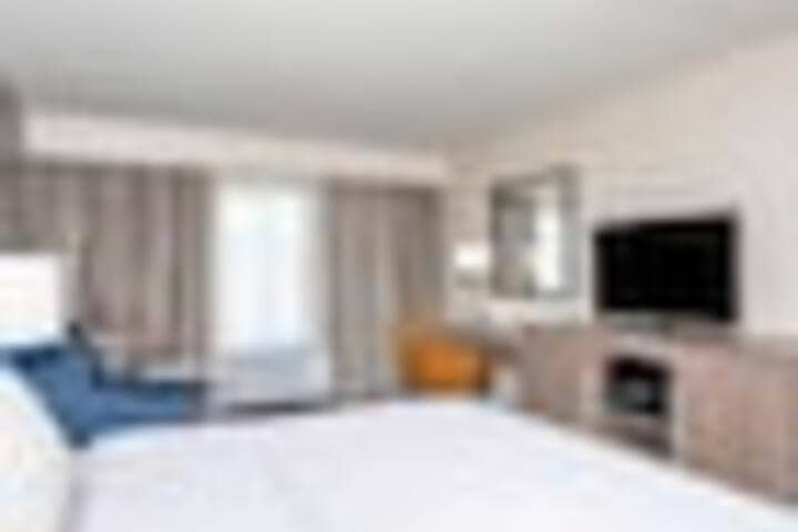 Room 32 of 135