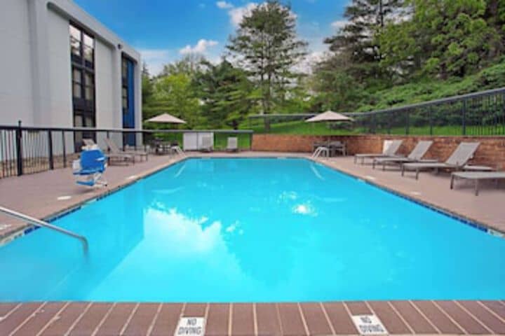 Pool 55 of 96