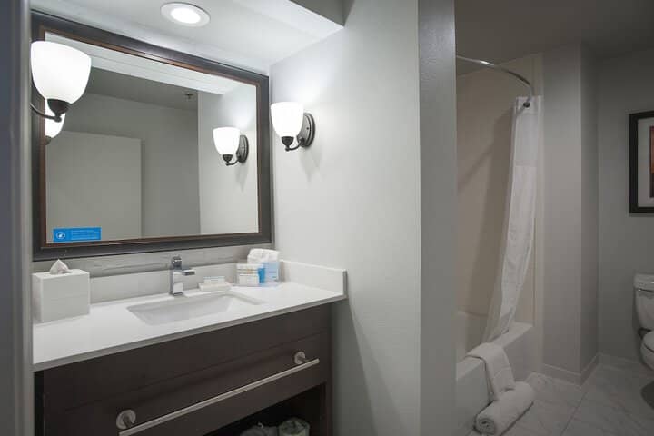 Room 180 of 291