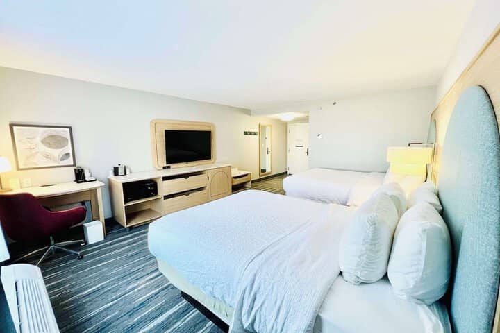 Room 9 of 17
