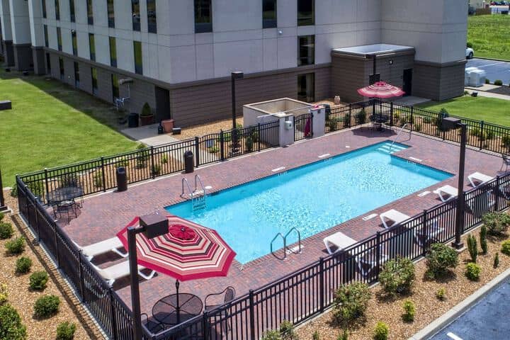 Pool 19 of 26