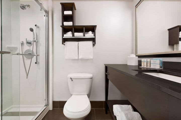 Room 28 of 50