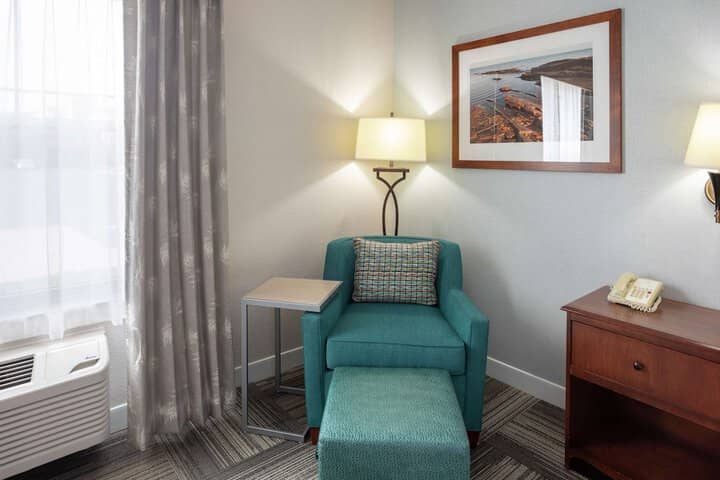 Room 28 of 62