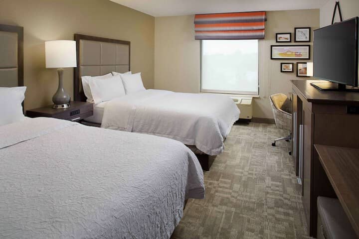 Room 10 of 25