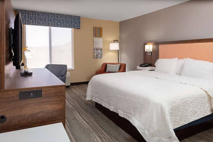 Room 4 of 20