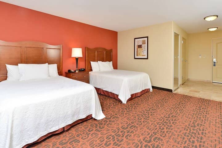 Room 12 of 32