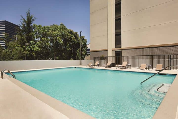 Pool 16 of 30