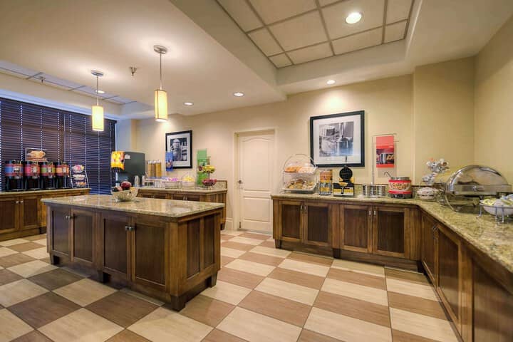 Breakfast area