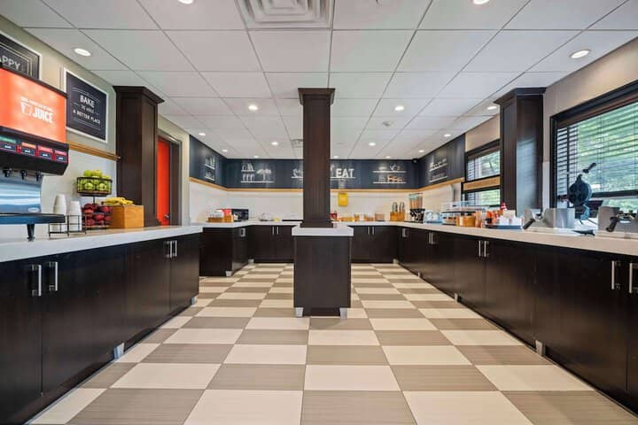 Breakfast area