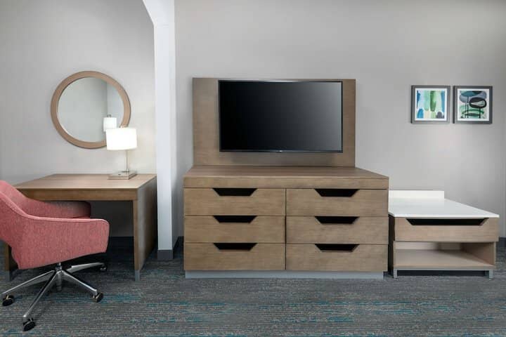 Room 8 of 39
