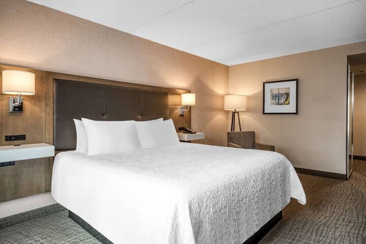 Room 10 of 46