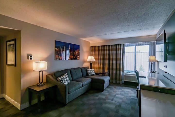Room 6 of 41