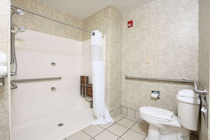 Room 9 of 15