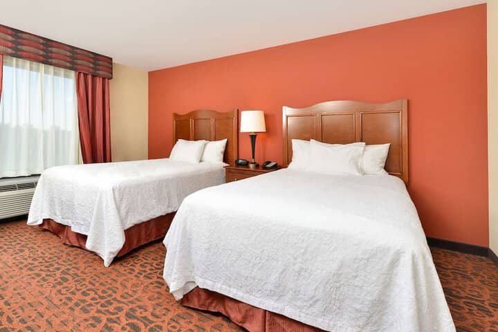 Room 6 of 32