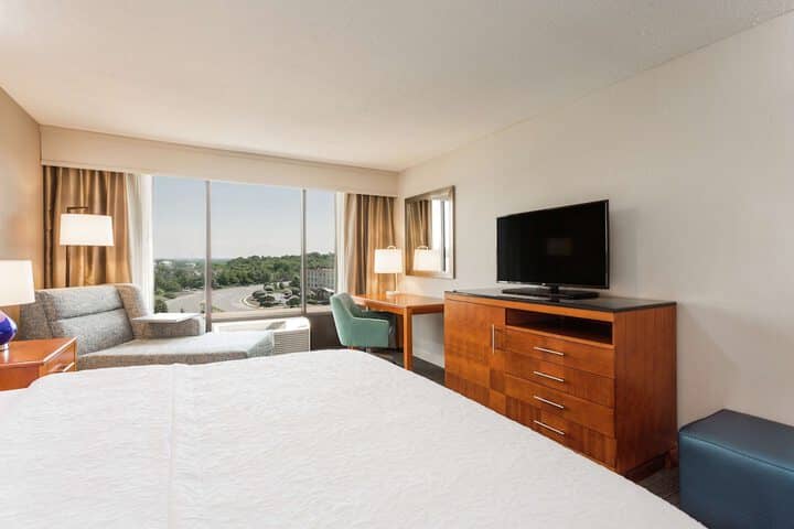 Room 10 of 39